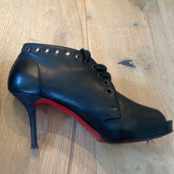 AUTHENTIC CHRISTIAN LOUBOUTIN BOOTIES - Picture 16 of 16